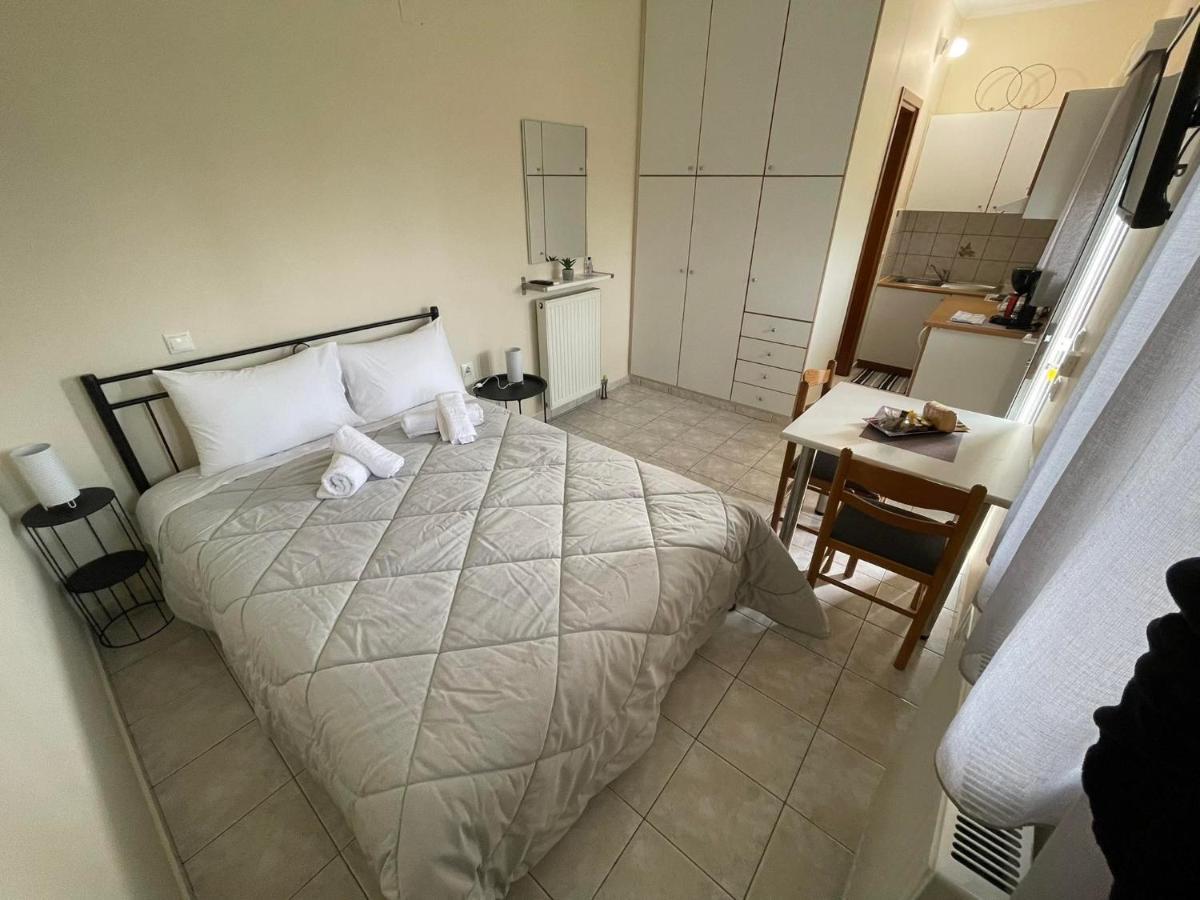 Flo'S Apartment Missolonghi Екстер'єр фото